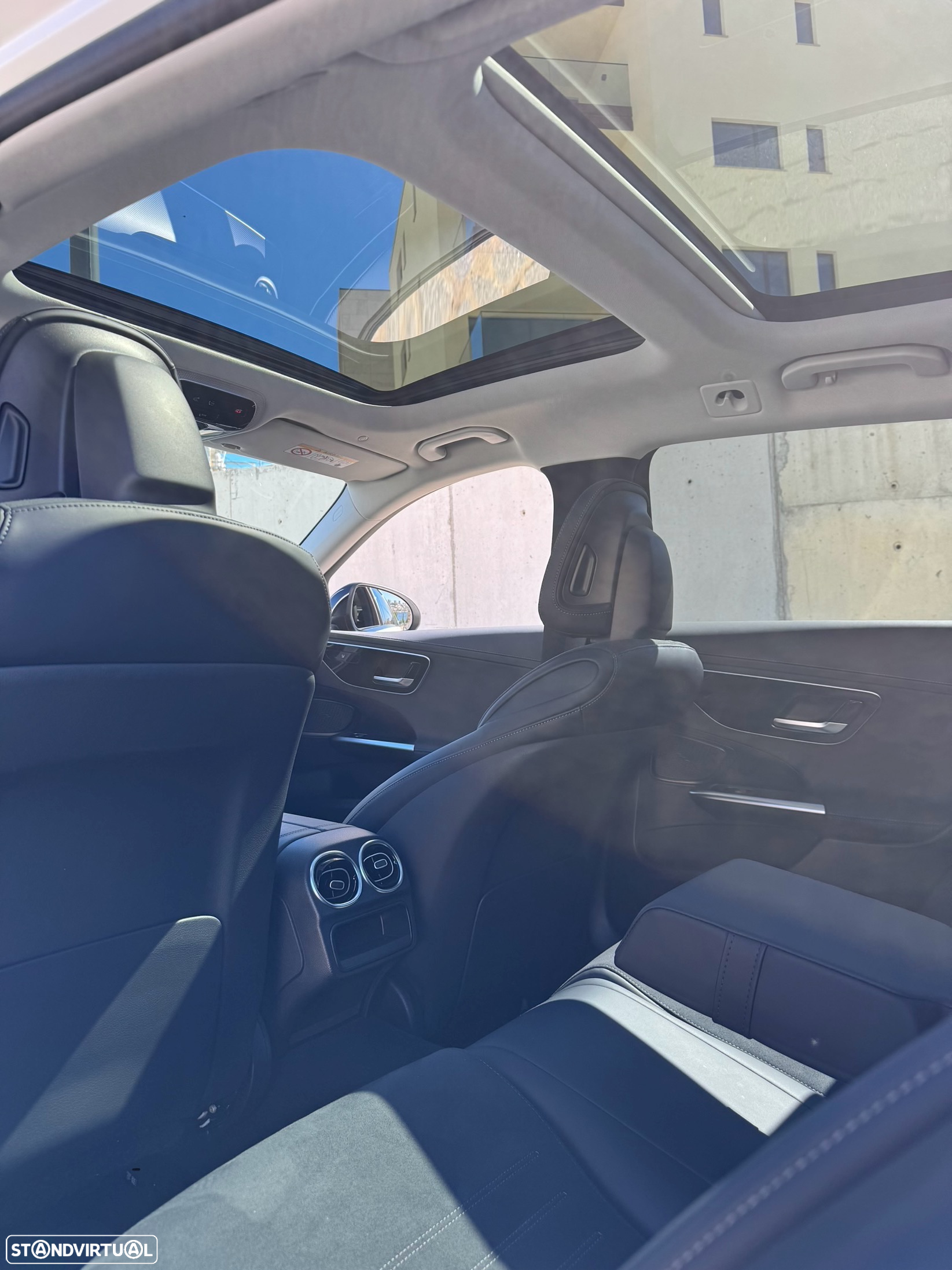 Mercedes-Benz C 300 e AMG Line - 9