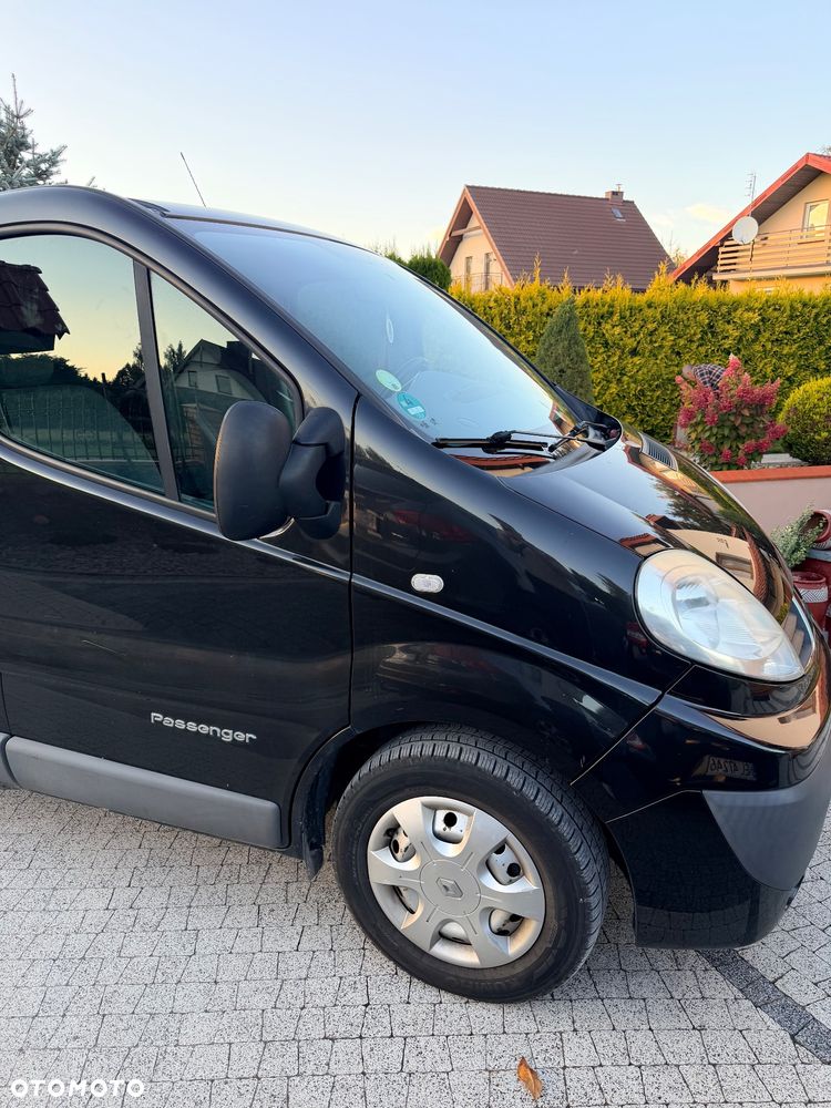 Renault Trafic Grand Passenger Black Edition - 13