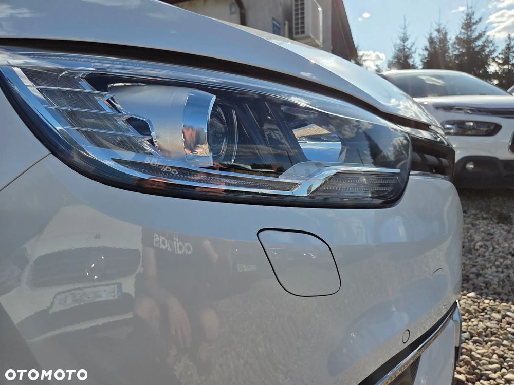 Renault Scenic TCe 140 GPF LIMITED - 27
