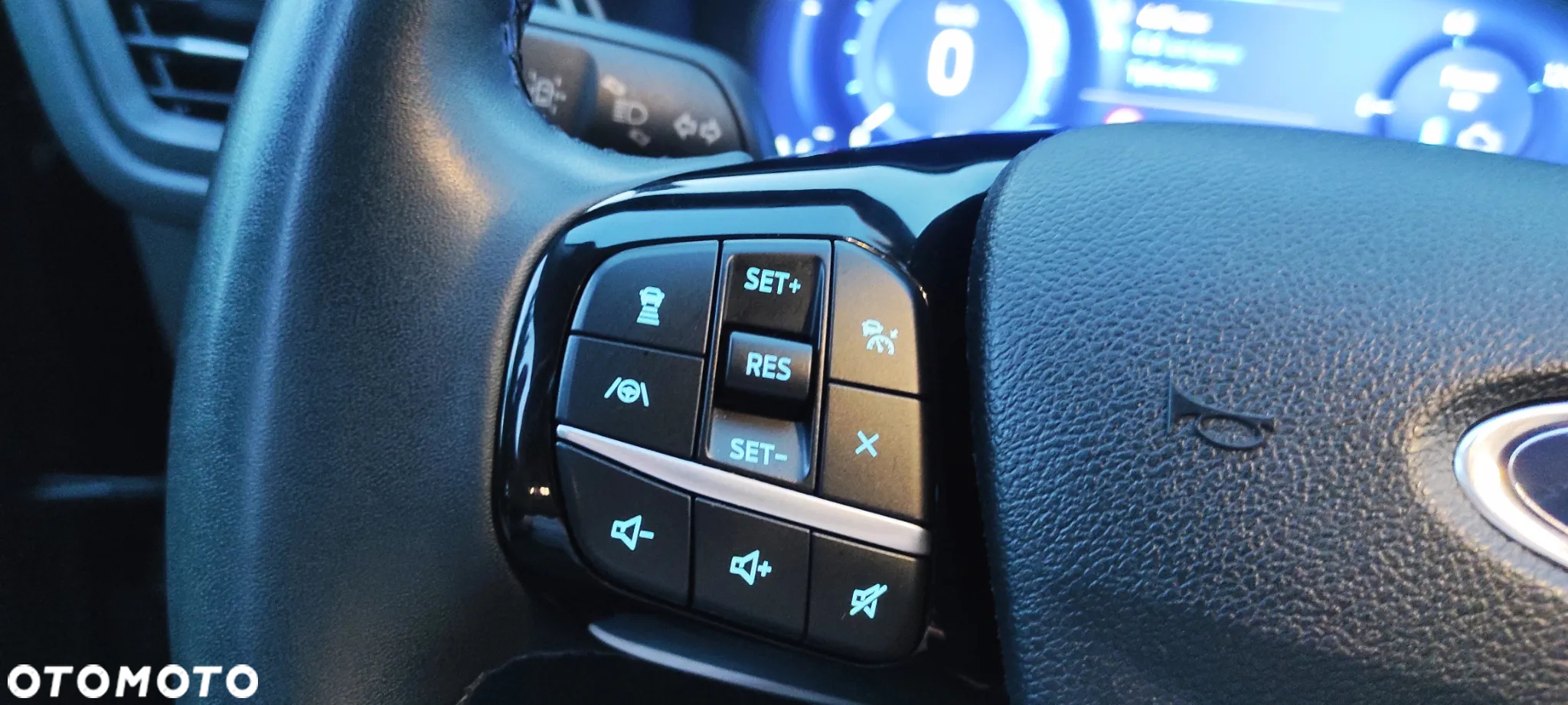 Ford Kuga 2.5 Duratec PHEV TITANIUM - 28
