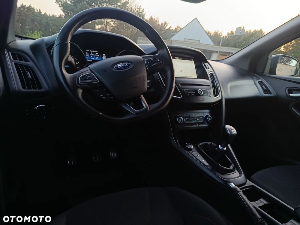 Ford Focus 1.5 EcoBoost STart-Stopp-System ST-LINE - 28