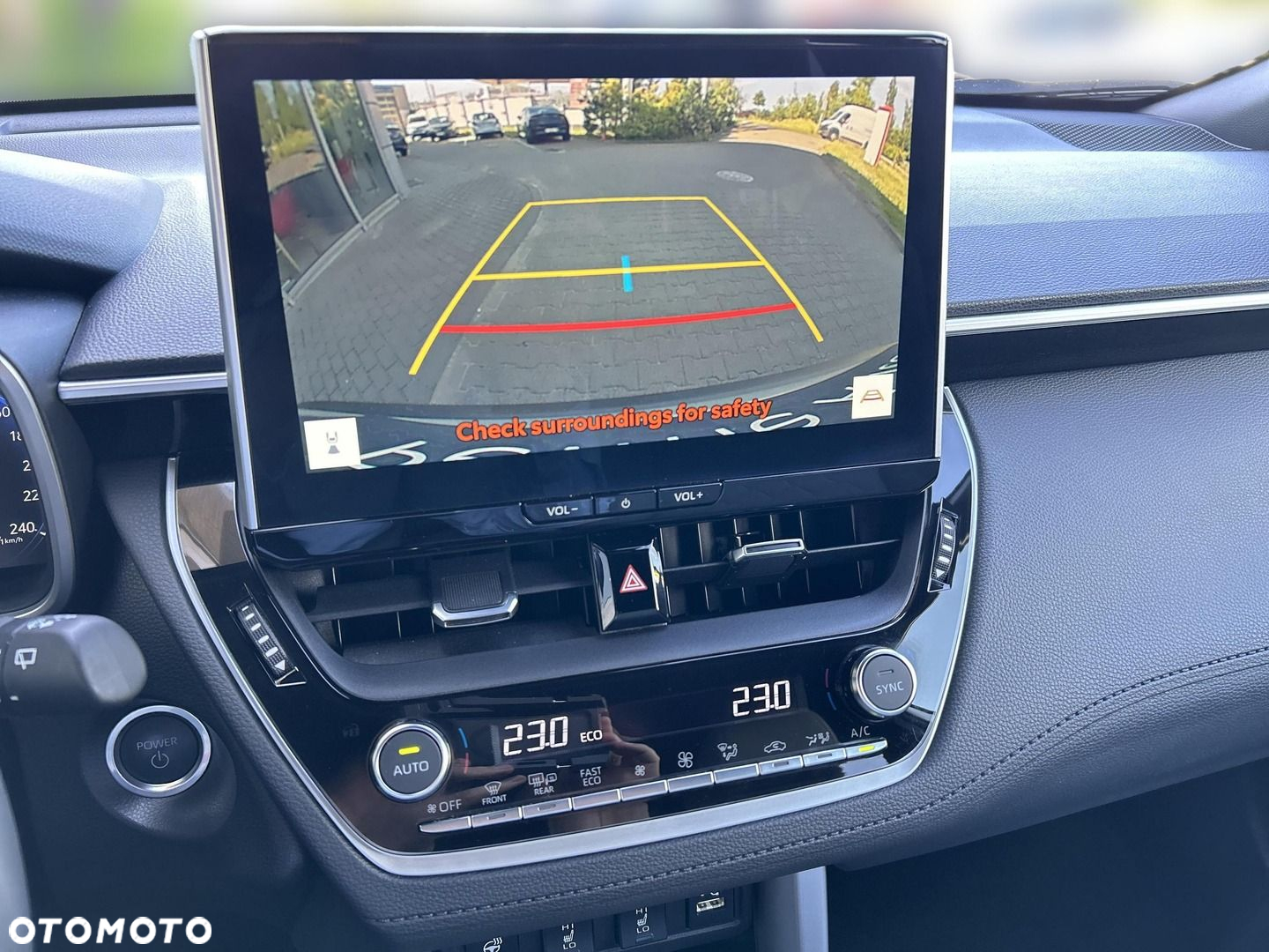 Toyota Corolla Cross 2.0 Hybrid Style - 17