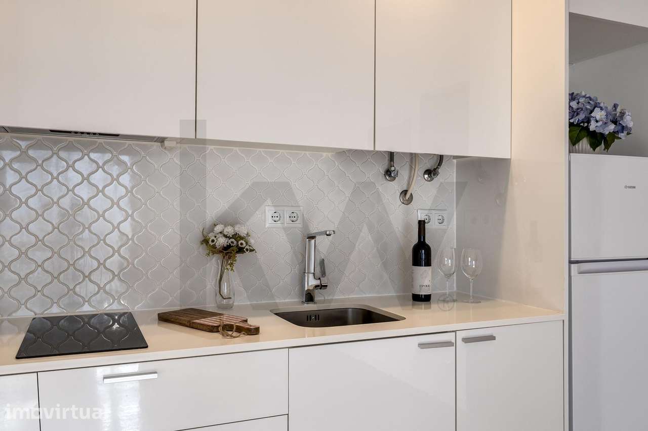 Apartamento T1 Totalmente Remodelado com Varanda | Cascais - Grande imagem: 3/29