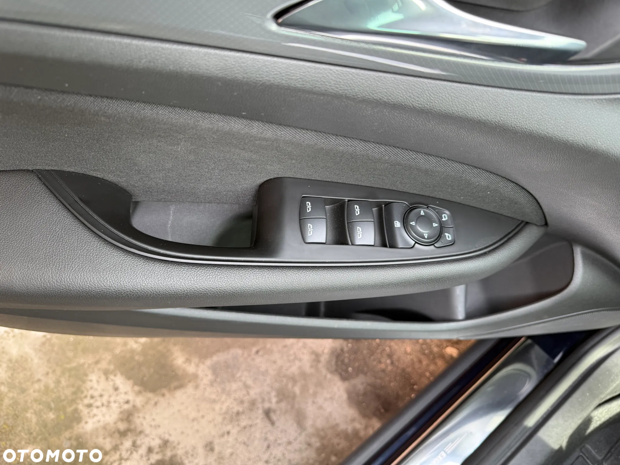 Opel Insignia 1.5 T GPF Exclusive S&S - 38