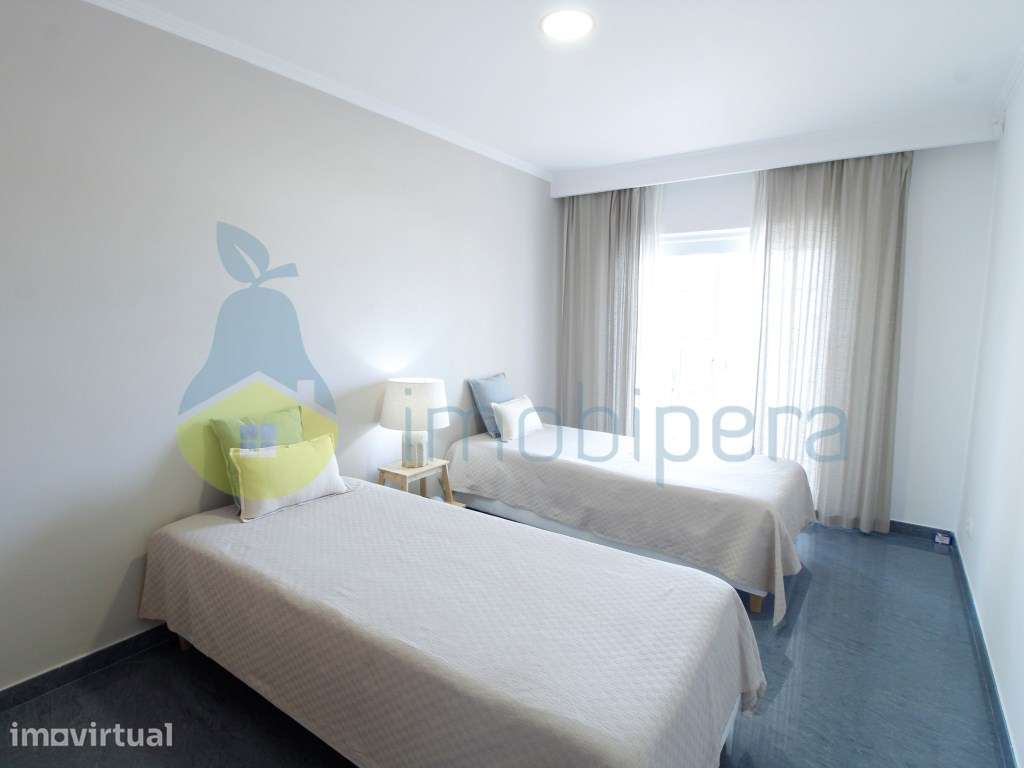 Apartamento T1+1 totalmente renovado nas Villas Barrocal - Pêra, Al... - Grande imagem: 5/15