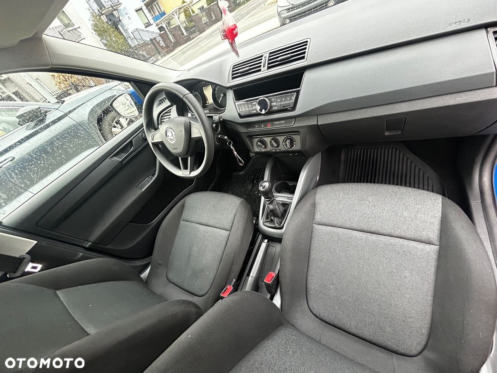Skoda Fabia - 12