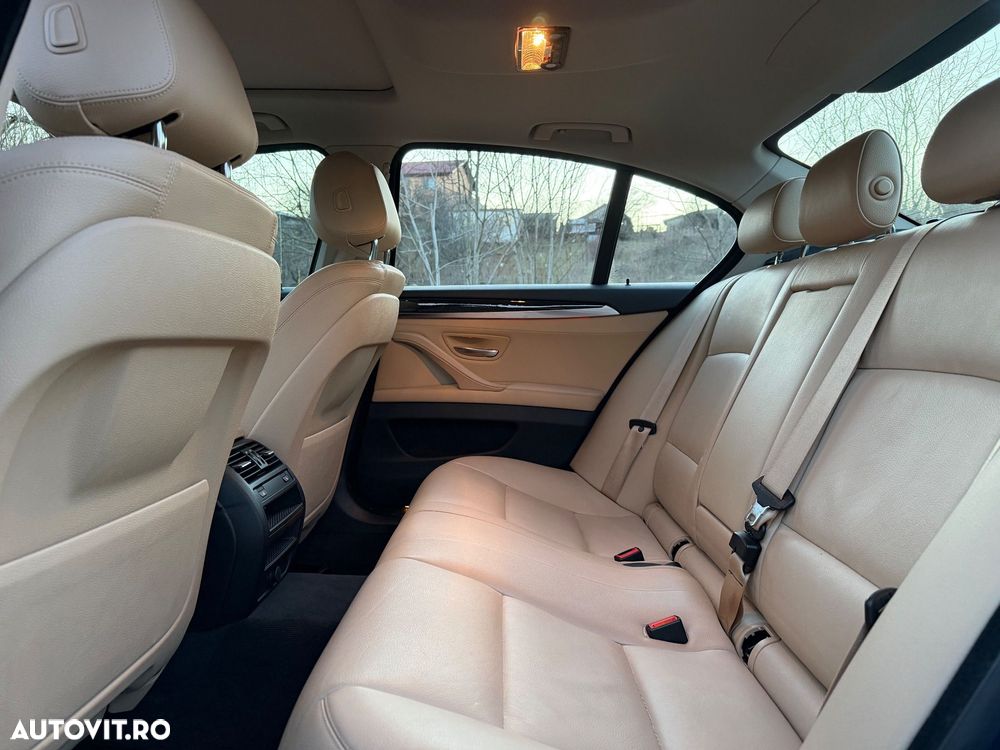 BMW Seria 5 535i xDrive - 25