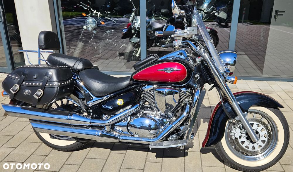 Suzuki Intruder - 14