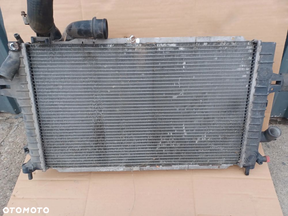 CHŁODNICA WODY INTERCOOLERA OPEL ASTRA H 1.9 - 5