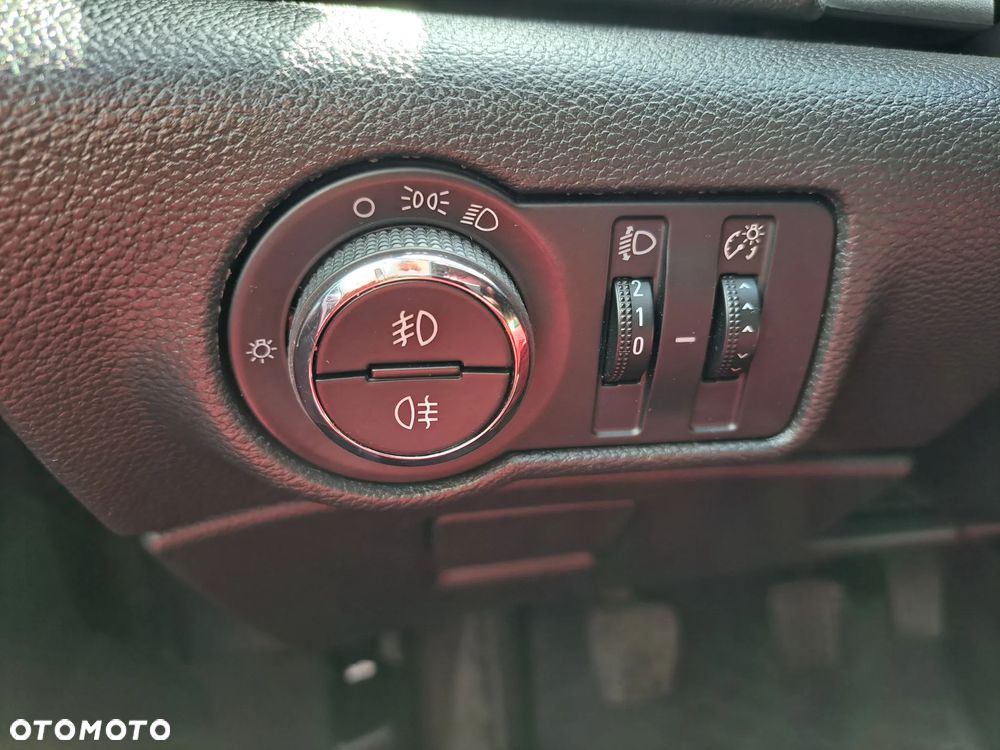Opel Astra 1.7 CDTI Cosmo - 22