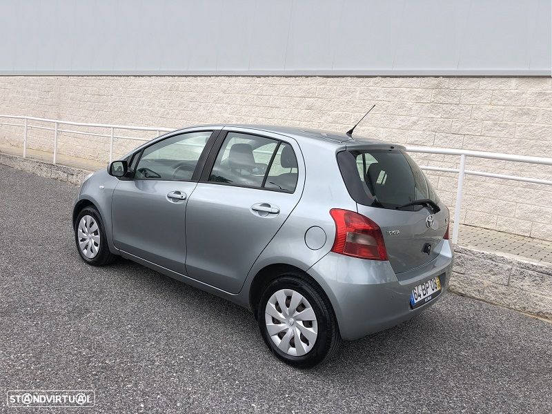 Toyota Yaris 1.0 VVT-i AC - 4