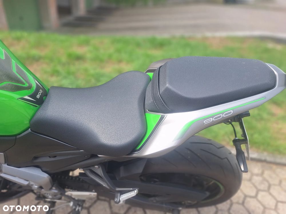Kawasaki Z 900 - 12