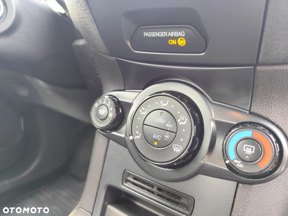 Ford Fiesta 1.25 Champions Edition - 10