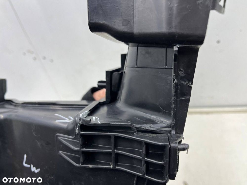 Kanał powietrza Porsche Macan II 95c 24r.- lewa osłona chłodnicy kierownica powietrza zderzaka - 9