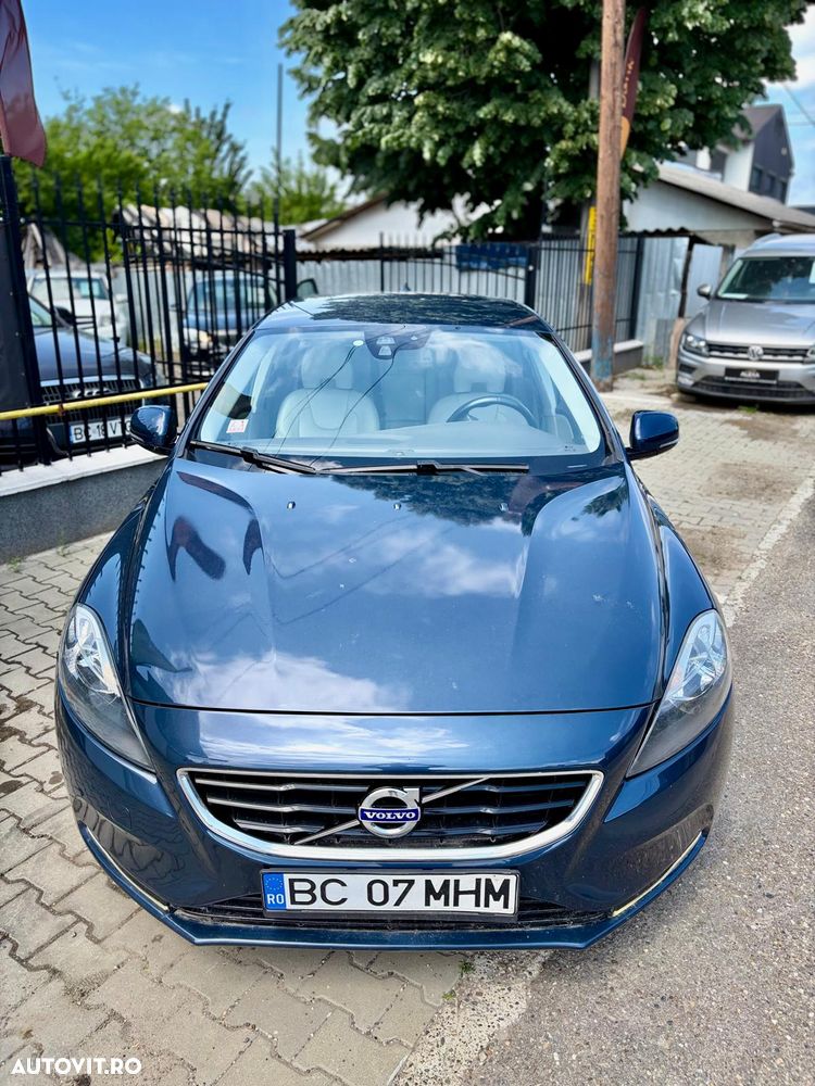 Volvo V40 D4 VEA R-Design - 13