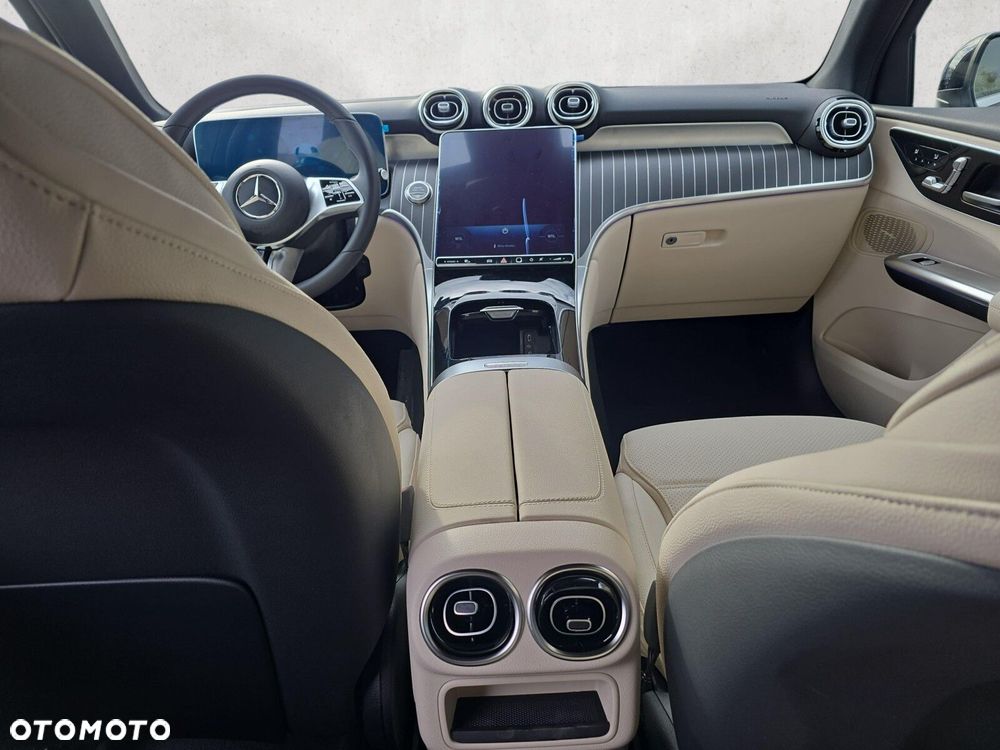 Mercedes-Benz GLC - 14