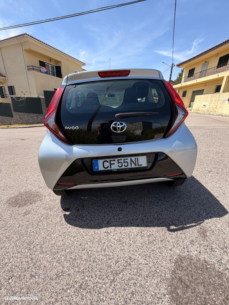 Toyota Aygo 1.0 X-Play Plus+X-Touch+TSS - 28