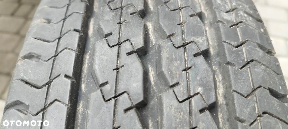 205/75/16c pirelli chrono - 1