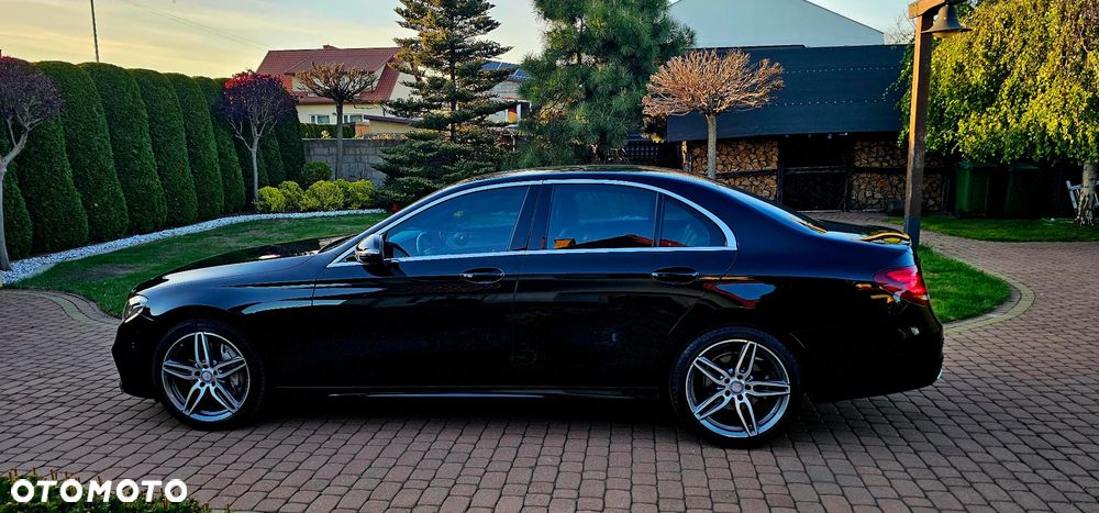 Mercedes-Benz Klasa E 220 d 9G-TRONIC - 23