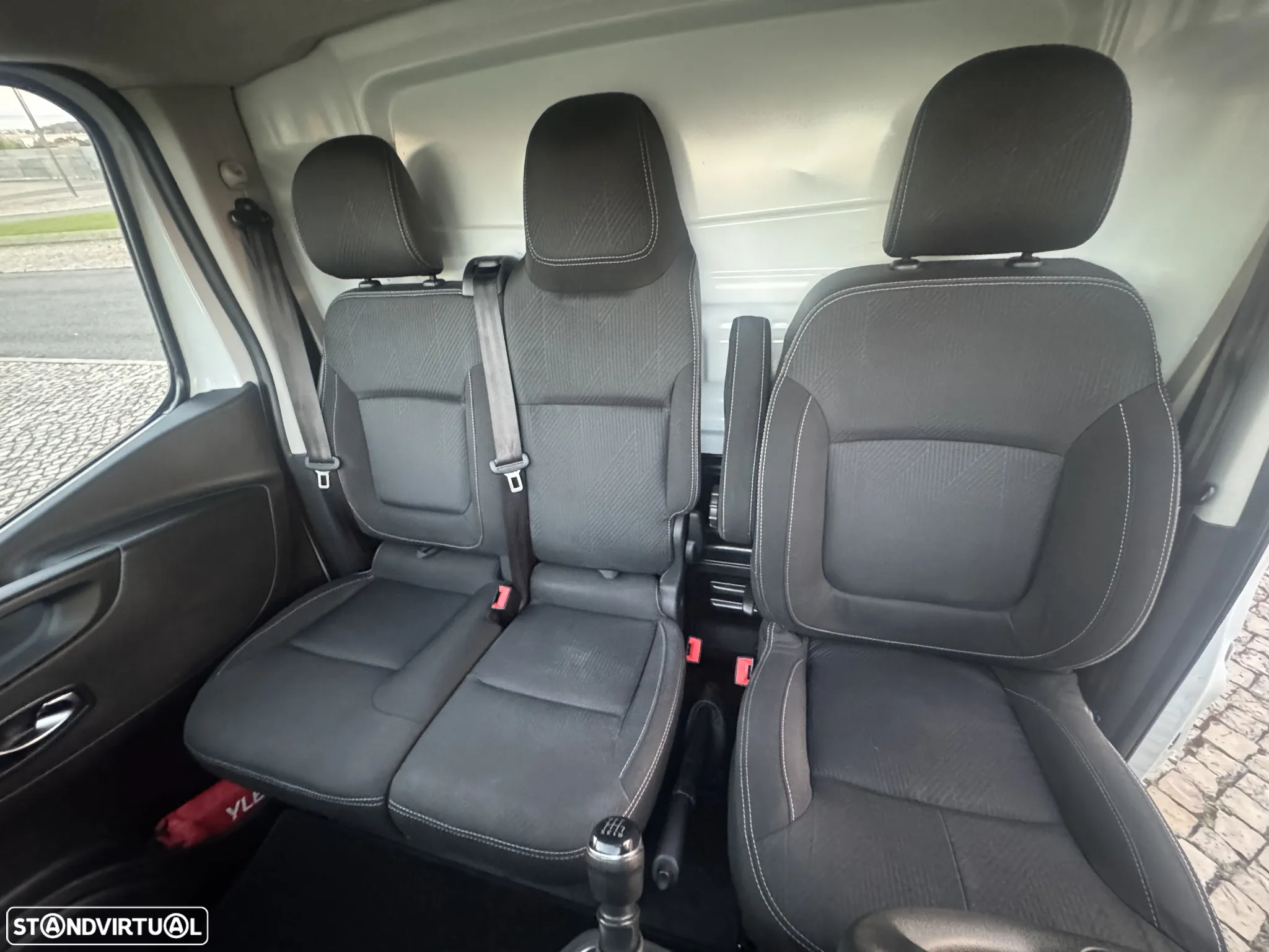 Renault Trafic L2h1 1.6 dci grand confort - 15