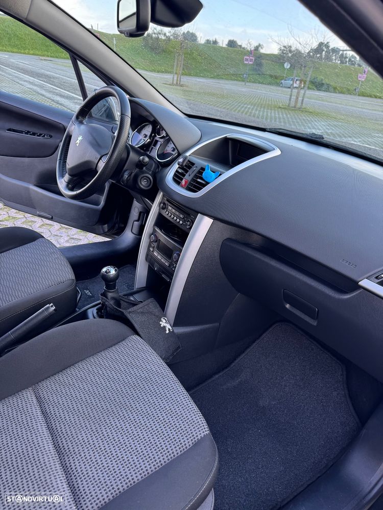Peugeot 207 1.4 16V Active - 20