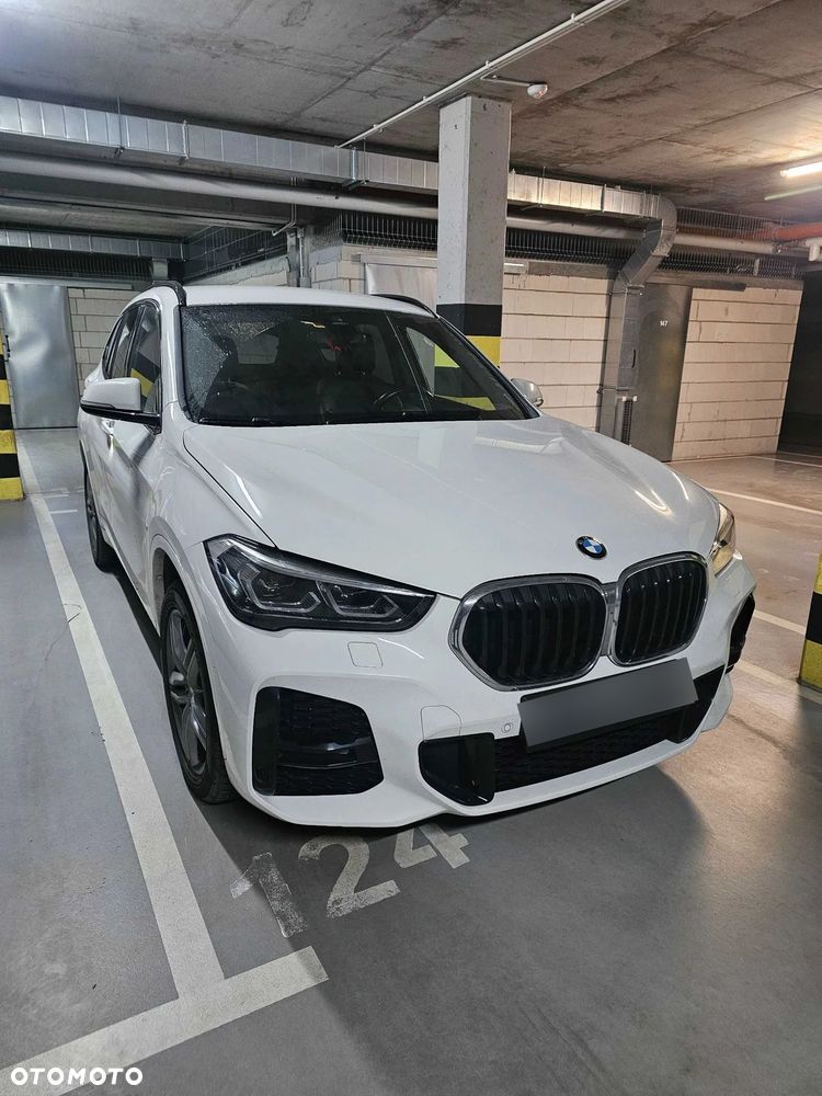 BMW X1 sDrive18i - 1