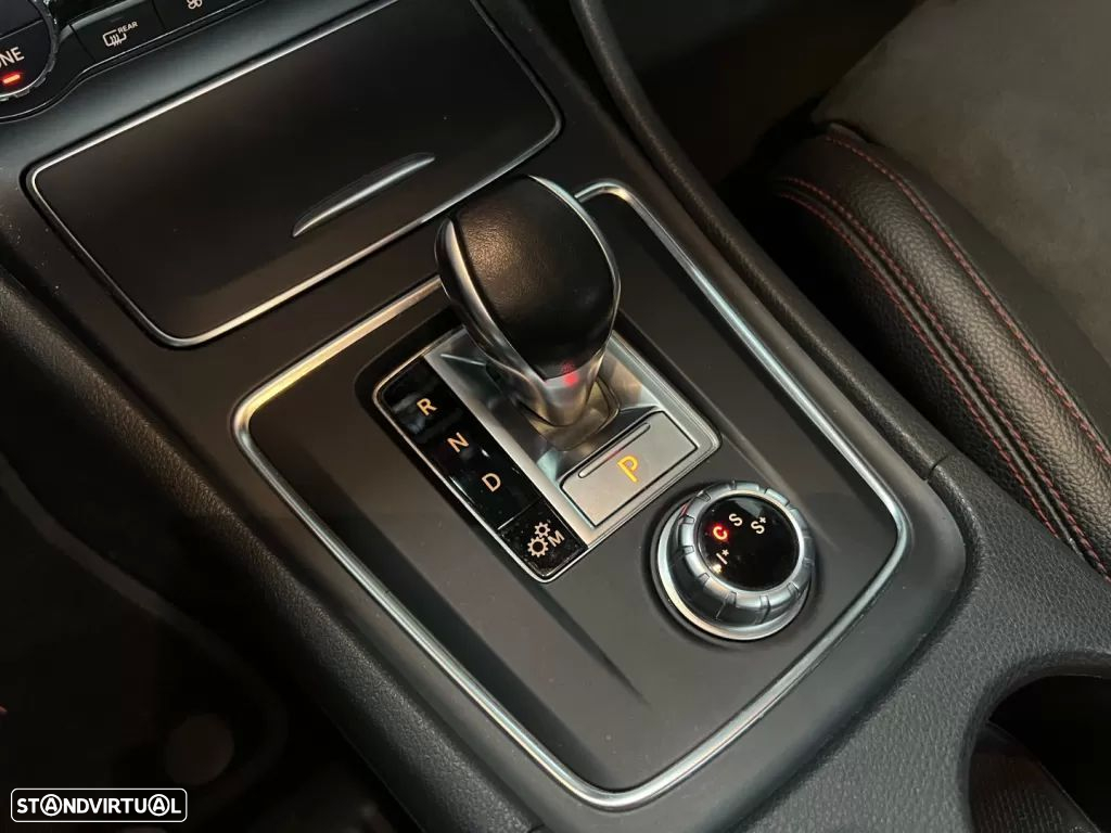 Mercedes-Benz A 45 AMG 4Matic Speedshift 7G-DCT - 24