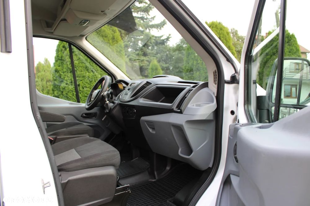 Ford Transit - 25