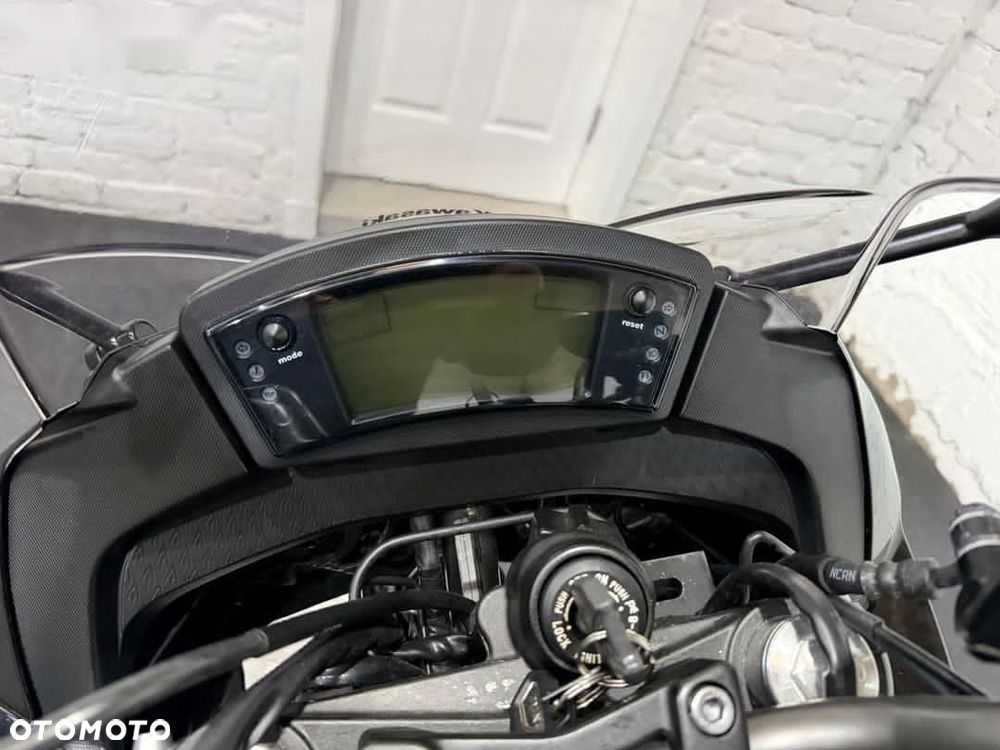 Kawasaki ER - 5