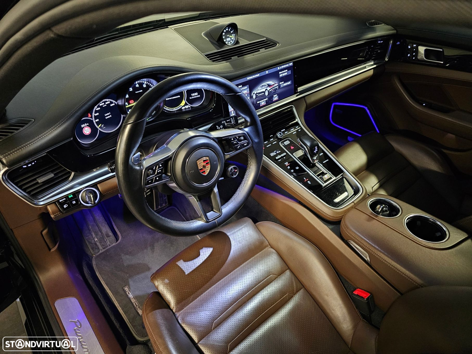 Porsche Panamera 4 E-Hybrid Platinum Edition - 12
