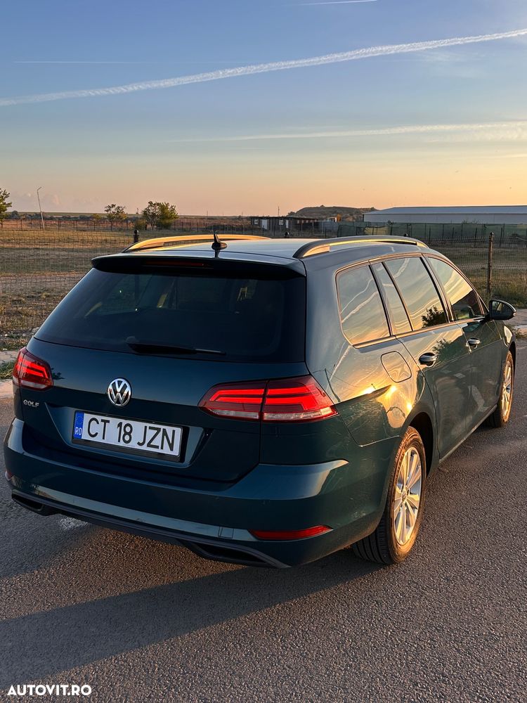 Volkswagen Golf - 5