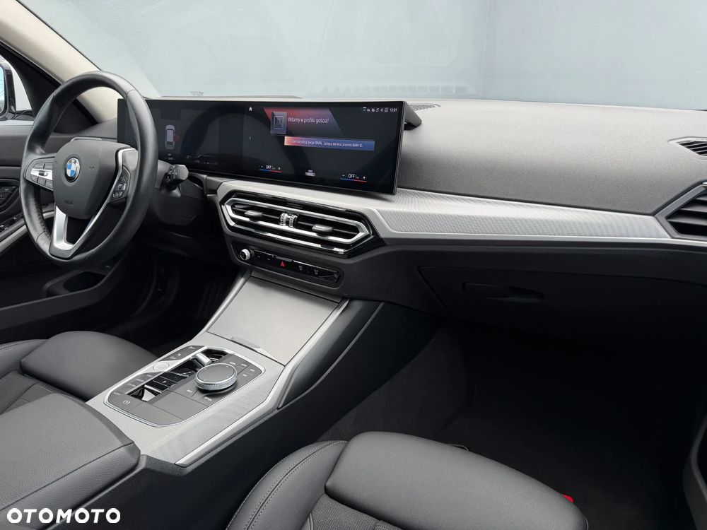 BMW Seria 3 318i M Sport - 27