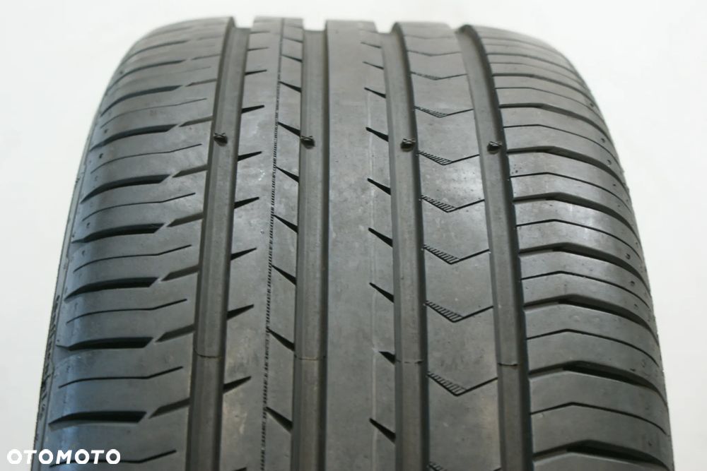 235/55R17 CONTINENTAL CONTIPREMIUMCONTACT 5 , 7,5mm B4540 - 1