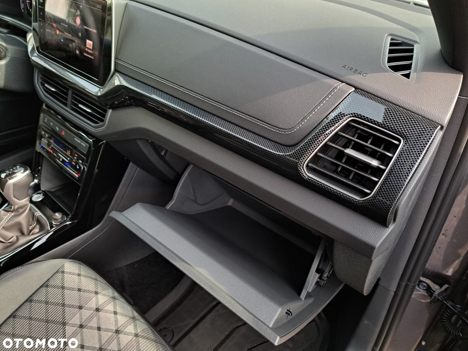 Volkswagen T-Cross 1.5 TSI ACT R-Line Plus DSG - 33