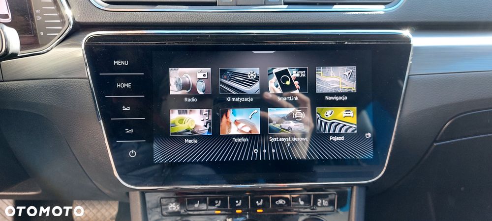 Skoda Superb 2.0 TDI DSG Premium Edition - 16