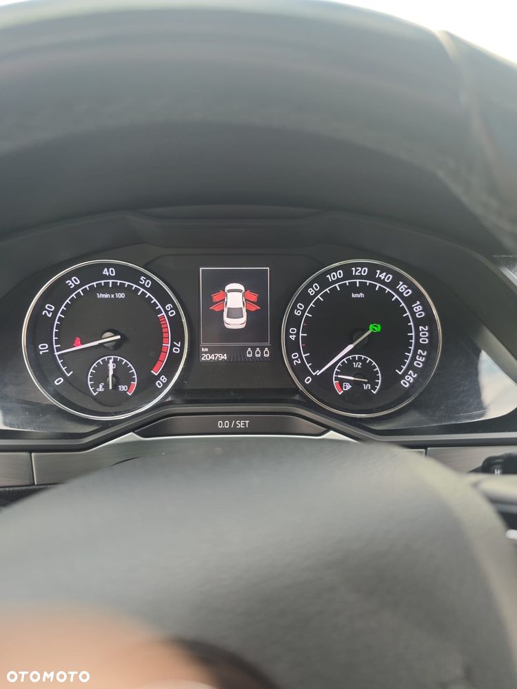 Skoda Superb 2.0 TSI Style DSG - 32