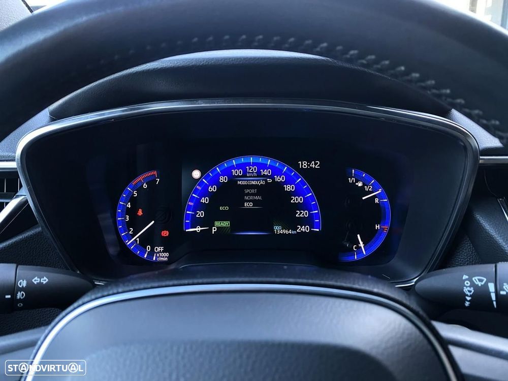 Toyota Corolla 1.8 Hybrid Comfort - 23
