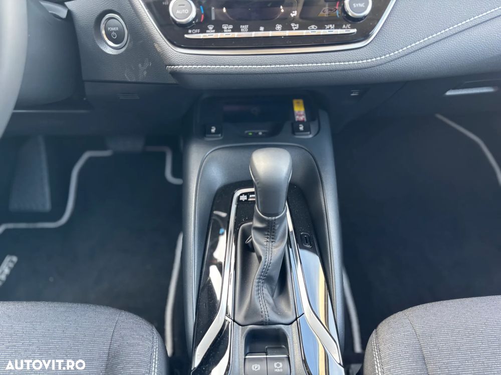 Toyota Corolla - 17