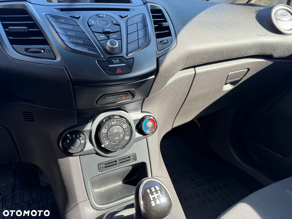 Ford Fiesta - 15