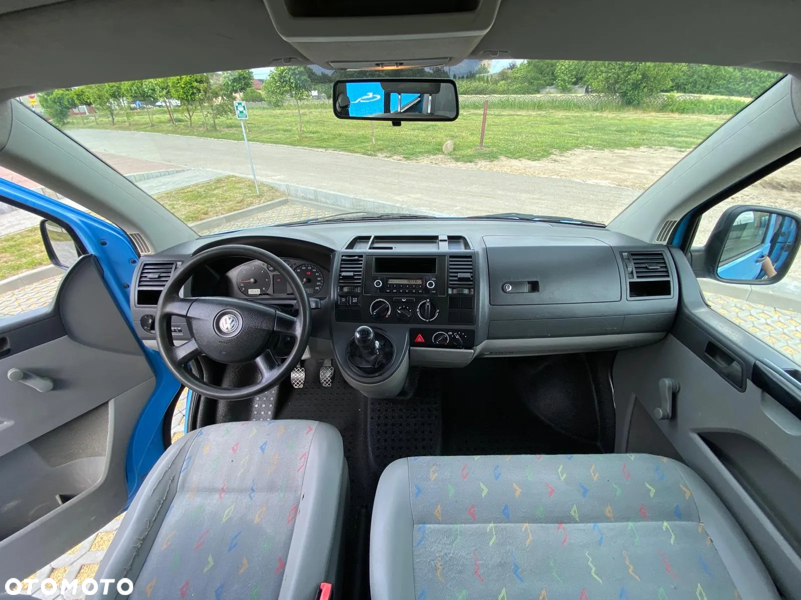 Volkswagen Caravelle - 20