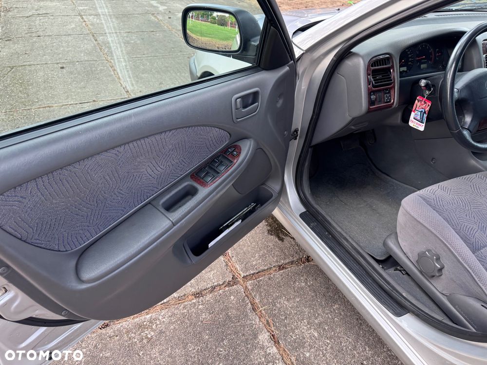 Toyota Avensis - 26
