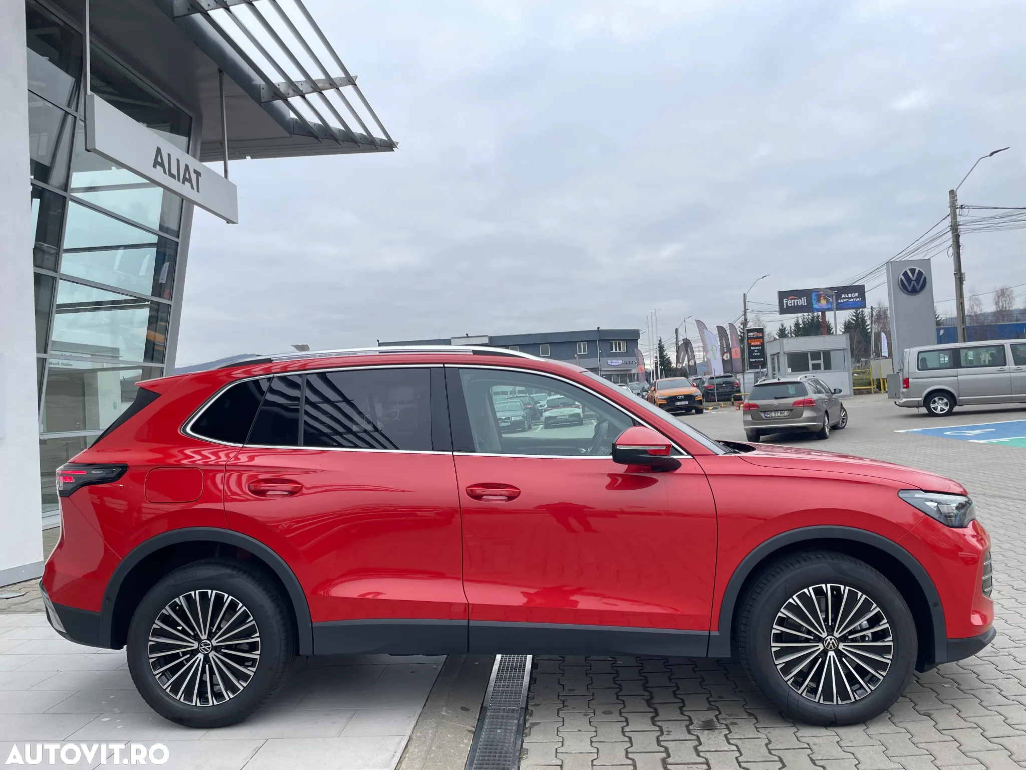 Volkswagen Tiguan 2.0 TDI DSG 4Motion Elegance - 3