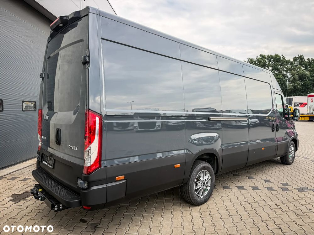 Iveco Daily 35S18HA8 V 3.0 Diesel 180 KM AT8 ZF L4H2 - 9