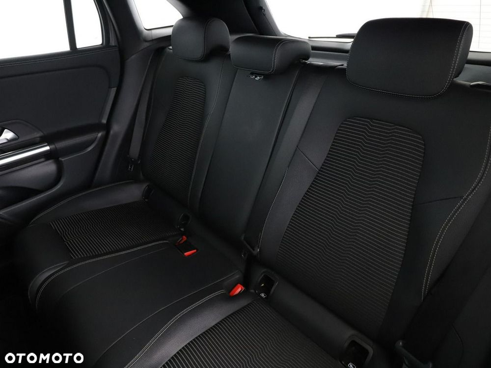 Mercedes-Benz GLA 250 e PHEV Progressive 8G-DCT - 18