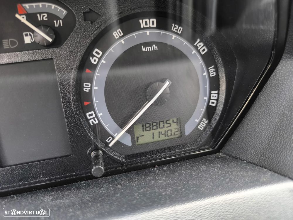 Skoda Fabia Break 1.2 Ambiente - 2