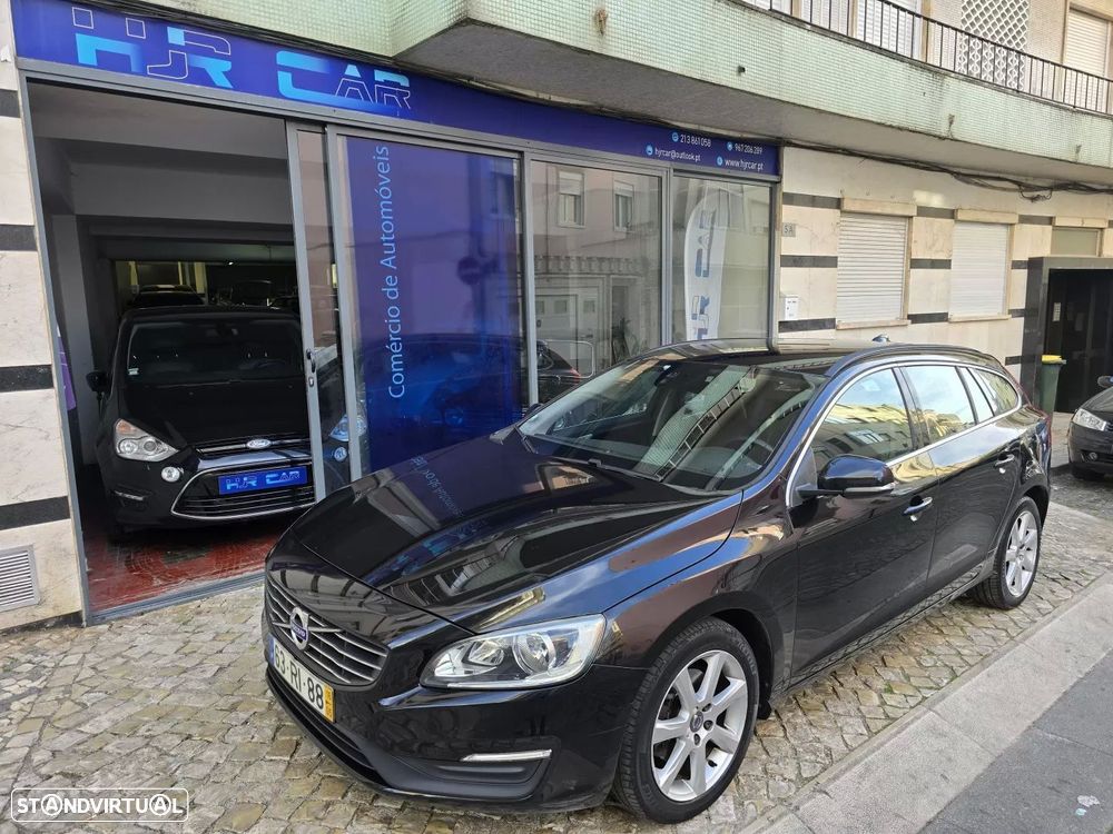 Volvo V60 2.0 D2 Momentum Drive - 1