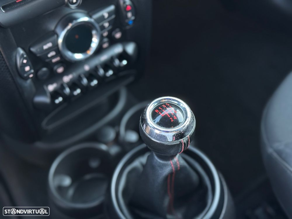MINI Countryman Cooper D - 16