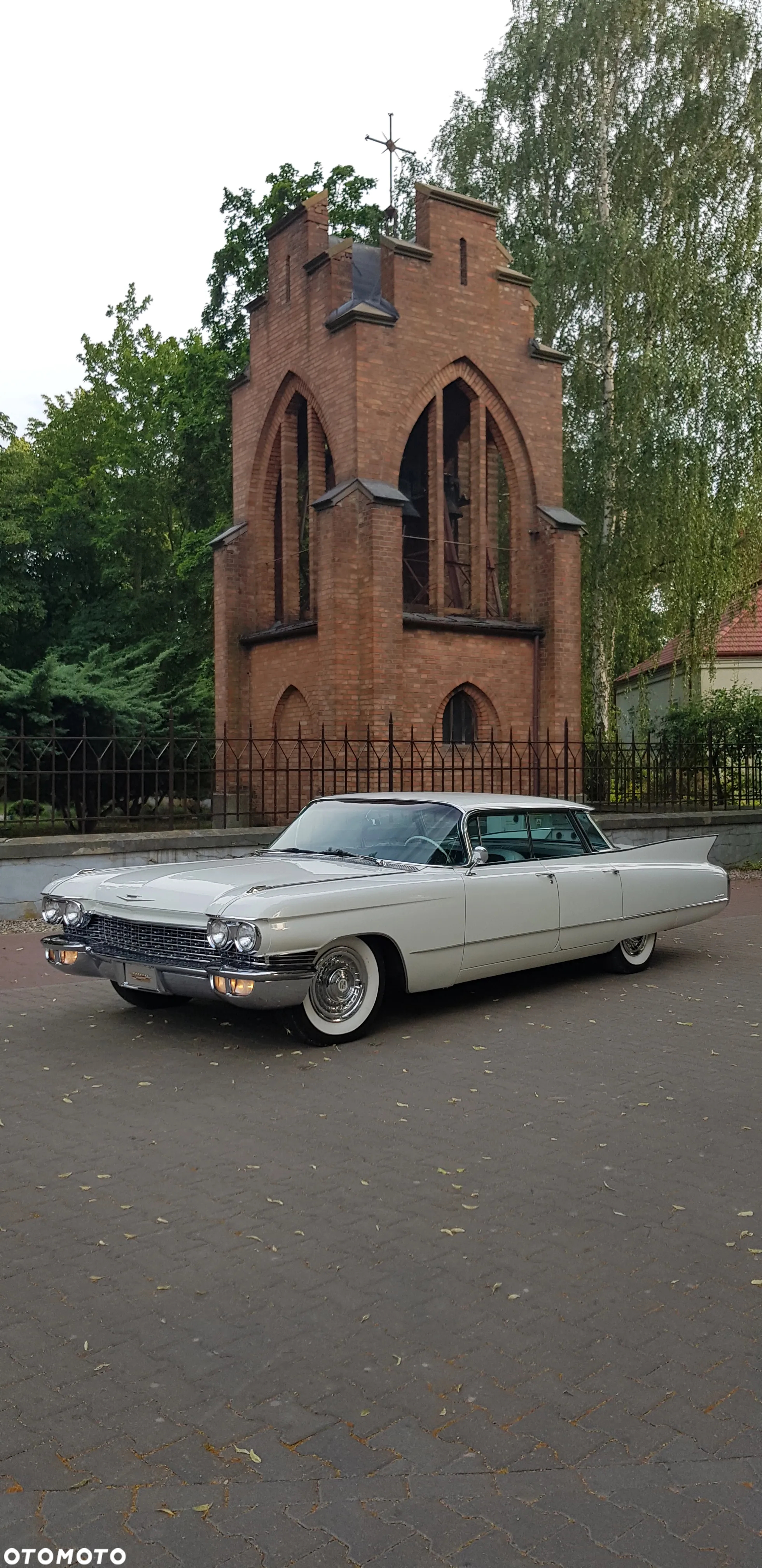 Cadillac Deville - 13