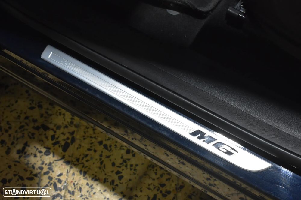 MG EHS 1.5 T-GDI Plug-in Hybrid Luxury - 22