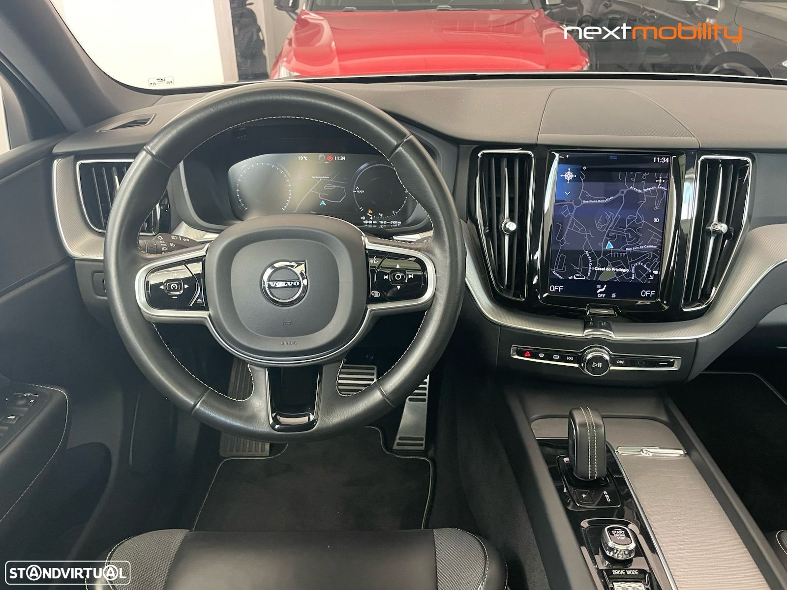 Volvo XC 60 2.0 T6 PHEV R-Design AWD - 11